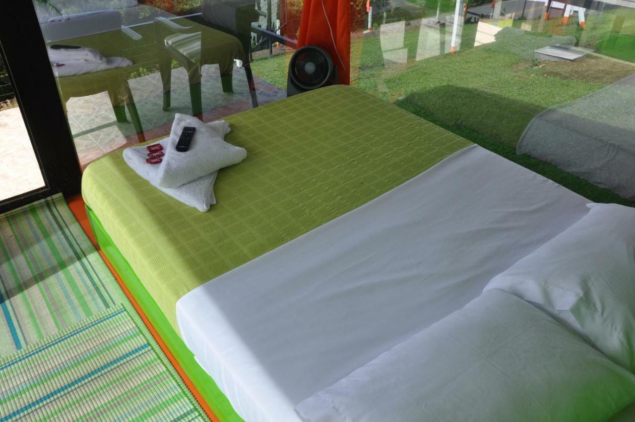 Glamping - Calochorno Hotel Alcalá Exterior foto